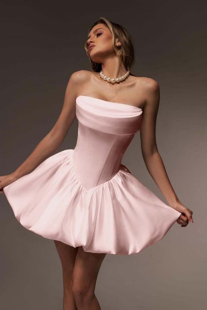 Strapless Graduation Dress Sleeveless Short A Line Cocktail Dress With Pleated