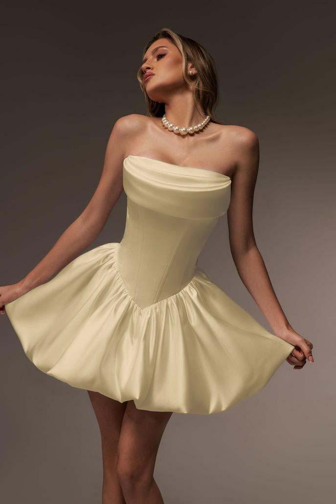 Strapless Graduation Dress Sleeveless Short A Line Cocktail Dress With Pleated