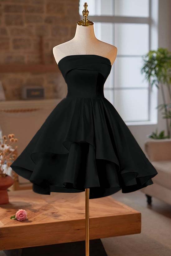 Strapless Graduation Dress Sleeveless Short Cocktail Dress With Ruffles Pleated