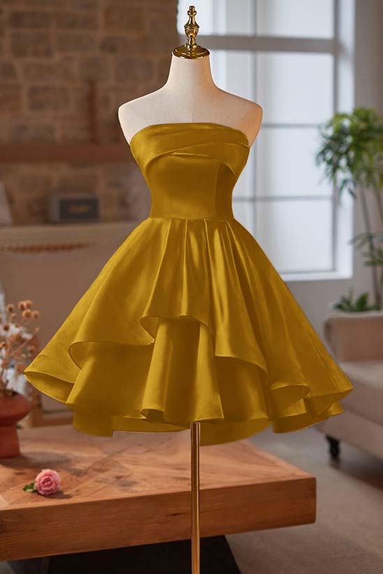 Strapless Graduation Dress Sleeveless Short Cocktail Dress With Ruffles Pleated