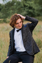 Stylish Jacquard Black 2-Piece Shawl Lapel Men's Prom Suit