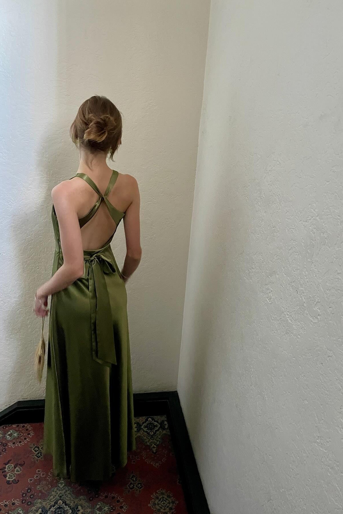 Stylish Sheath V Neck Green Long Party Dress With Open Back Bowknot Formal Evening Gown