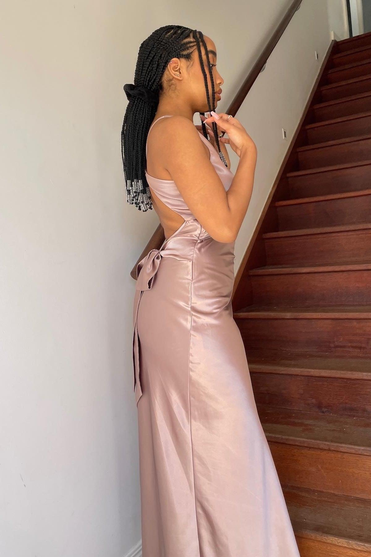 Stylish Sheath V Neck Green Long Party Dress With Open Back Bowknot Formal Evening Gown
