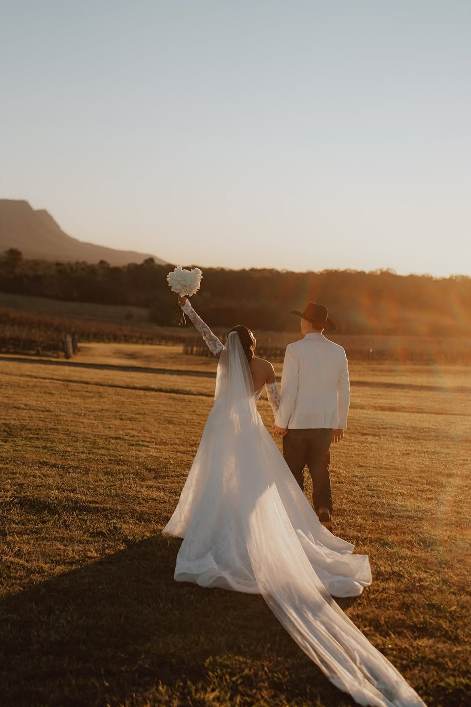 Sweetheart Beach Wedding Dress Mermaid Corset Lace Panel Train Bridal Gown