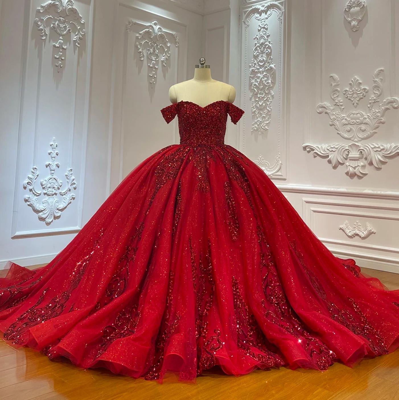 Sweetheart Red Sequined Luxury Ball Gown Quinceanera Dress