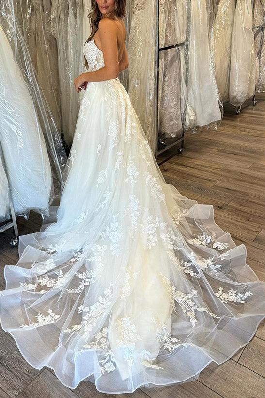 Sweetheart Sleeveless A-Line Court Train Lace/Tulle Wedding Dresses