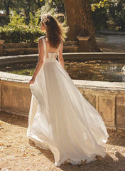 Sweetheart Sleeveless Boho Beach Wedding Dress with Front Split