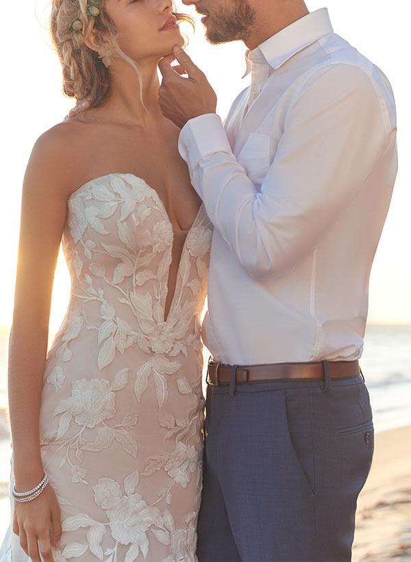 Sweetheart Sleeveless Sweep Train Lace Mermaid Beach Wedding Dresses