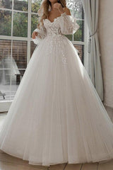 Sweetheart Tulle Lace Sweep Train Wedding Dresses With Lace