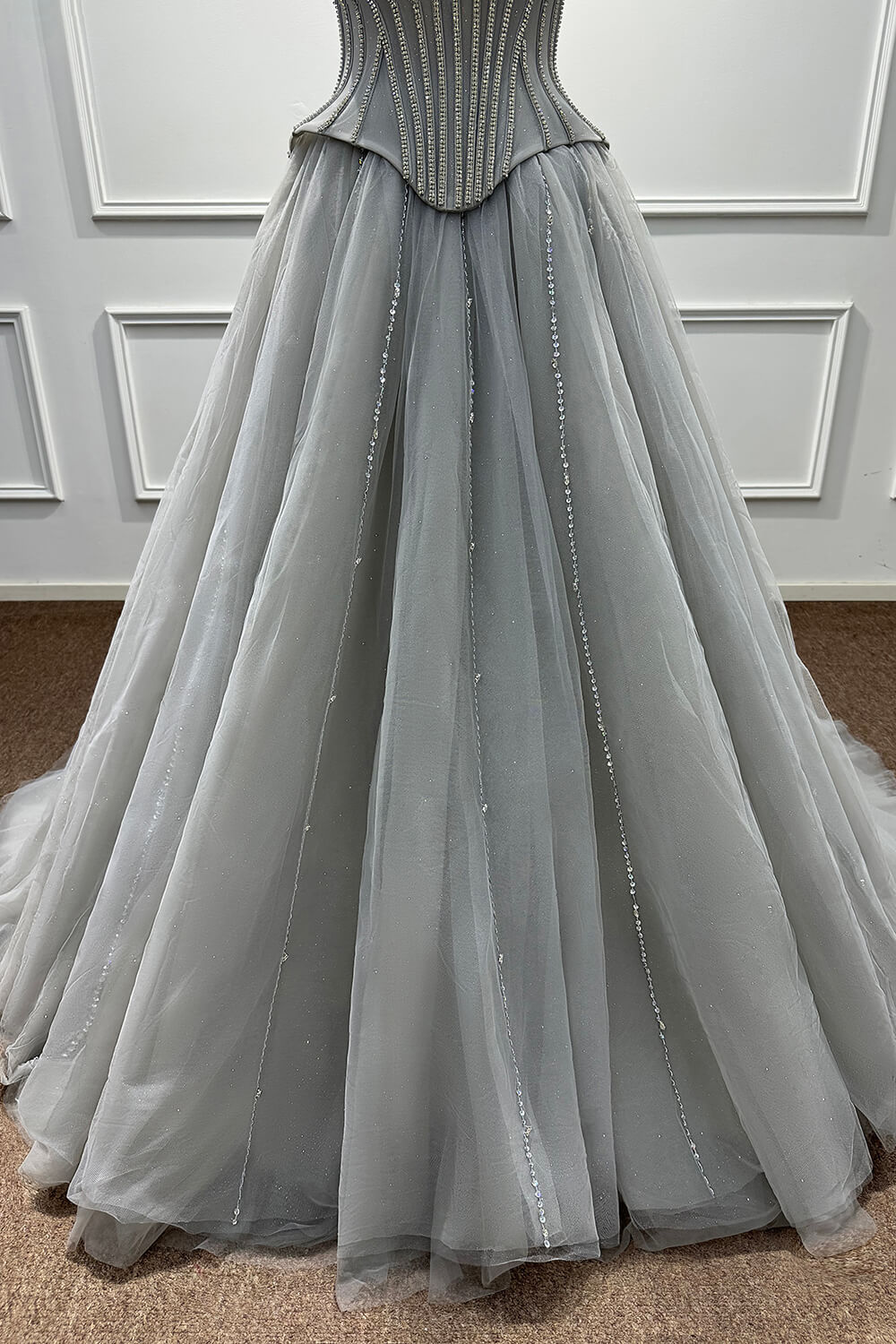 Sweetheart Corset Evening Dress A Line Grey Tulle Prom Dress with Beadings and Rhinestones