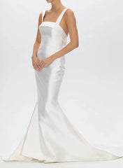 Trumpet Mermaid Scoop Neck Sleeveless Satin Wedding Dress with Detachable Bow Train