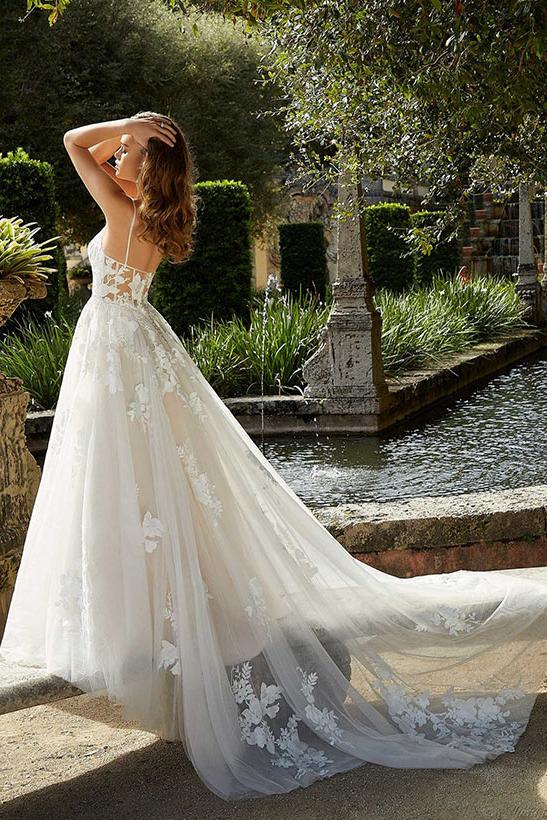 Tulle V-Neck Spaghetti Straps Wedding Dress
