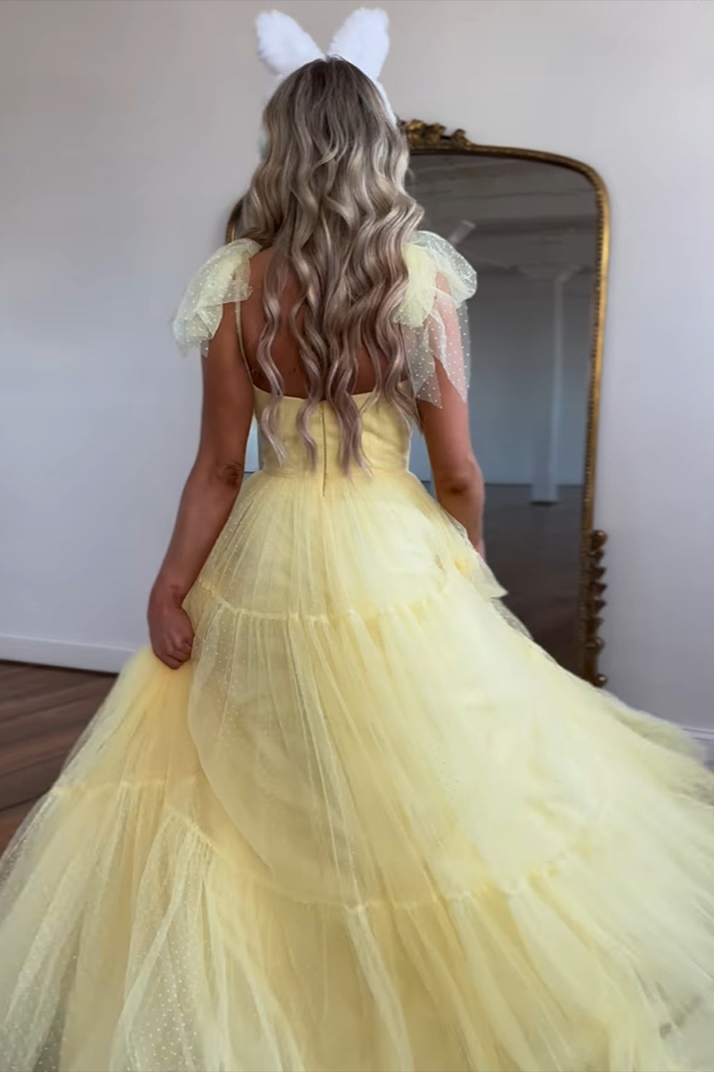 Yellow A-Line Spaghetti Straps Tulle Long Prom Dress