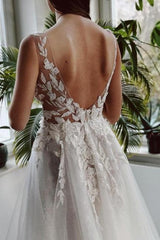 White Beach Wedding Dress A Line V Neck Lace Glitter Backless Bridal Gown With Slit