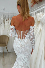 White Beach Wedding Dress Lace Mermaid Sweetheart Off The Shoulder Sleeves Cathedral Train Bridal Gown