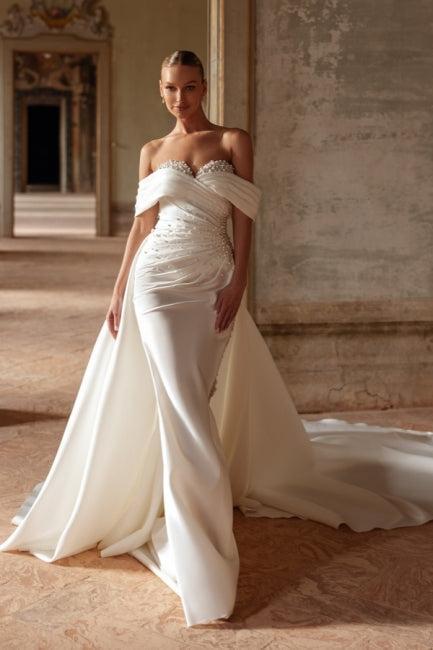 White Beach Wedding Dress Mermaid Sweetheart Off The Shoulder Sleeveless Panel Train Satin Bridal Gown With Pearls