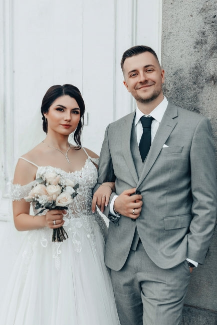 White Beach Wedding Dress Sweetheart Off The Shoulder Sleeveless Lace Ball Gown Tulle Bridal Gown With Appliques