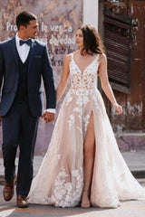 White Beach Wedding Dress V Neck Spaghetti Strap A Line Tulle Lace Split Bridal Gown With Appliques