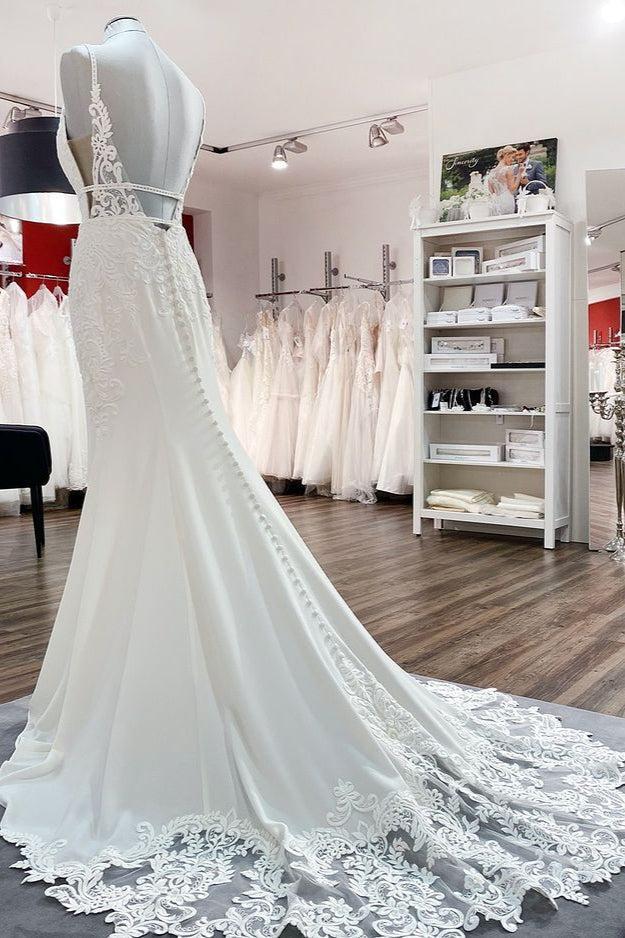 White Tulle Lace Appliques Beach Wedding Dress Mermaid Bridal Dress with Sweep Train