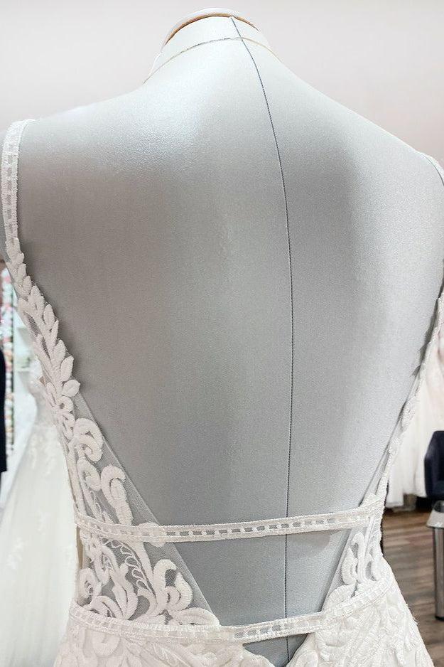 White Tulle Lace Appliques Beach Wedding Dress Mermaid Bridal Dress with Sweep Train