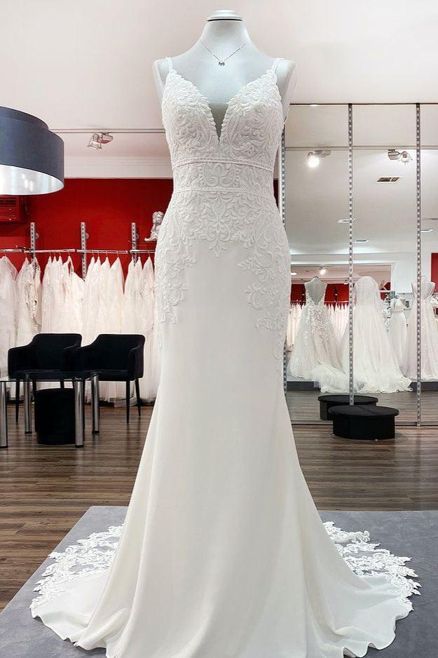 White Tulle Lace Appliques Beach Wedding Dress Mermaid Bridal Dress with Sweep Train