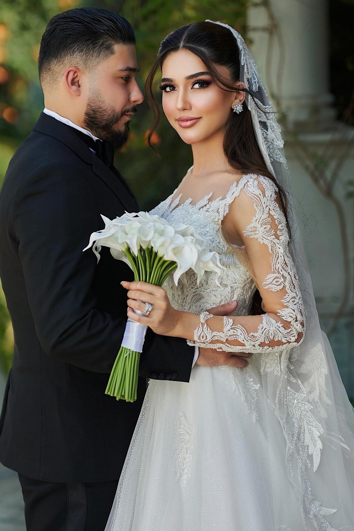 White Wedding Dress A Line Sweetheart Sleeves Tulle Bridal Gown With Appliques