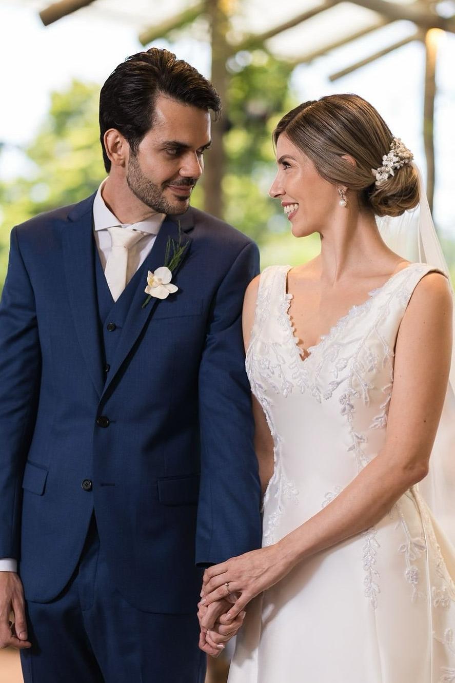 White Wedding Dress A Line V Neck Sleeveless Cathedral Train Satin Bridal Gown With Appliques