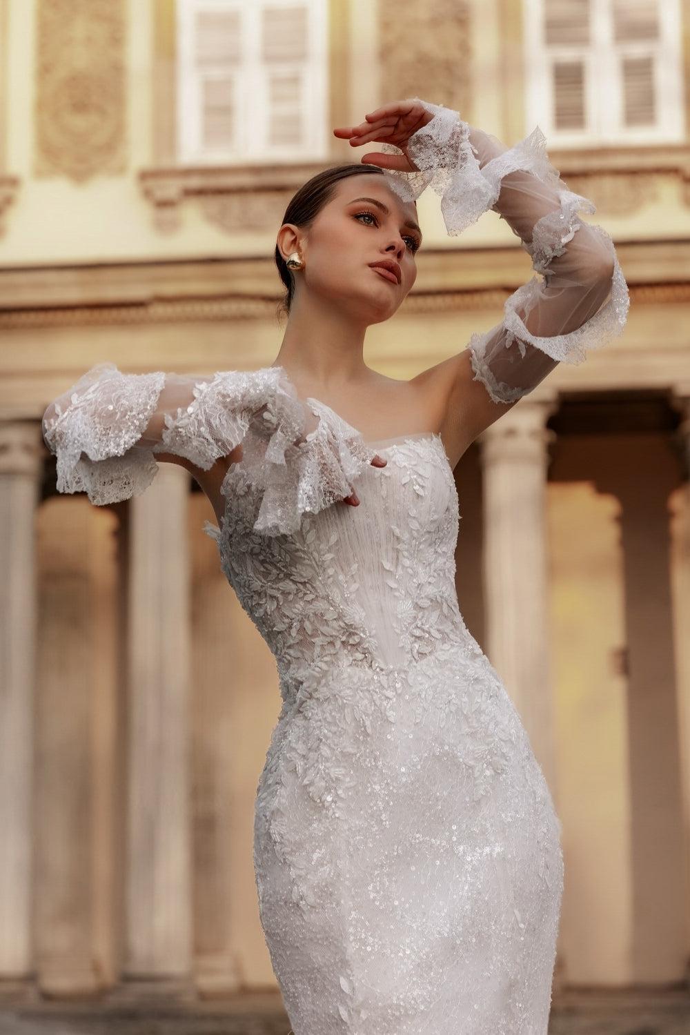 White Wedding Dress Lace Mermaid Strapless Sequined Sleeveless Panel Train Bridal Gown With Appliques