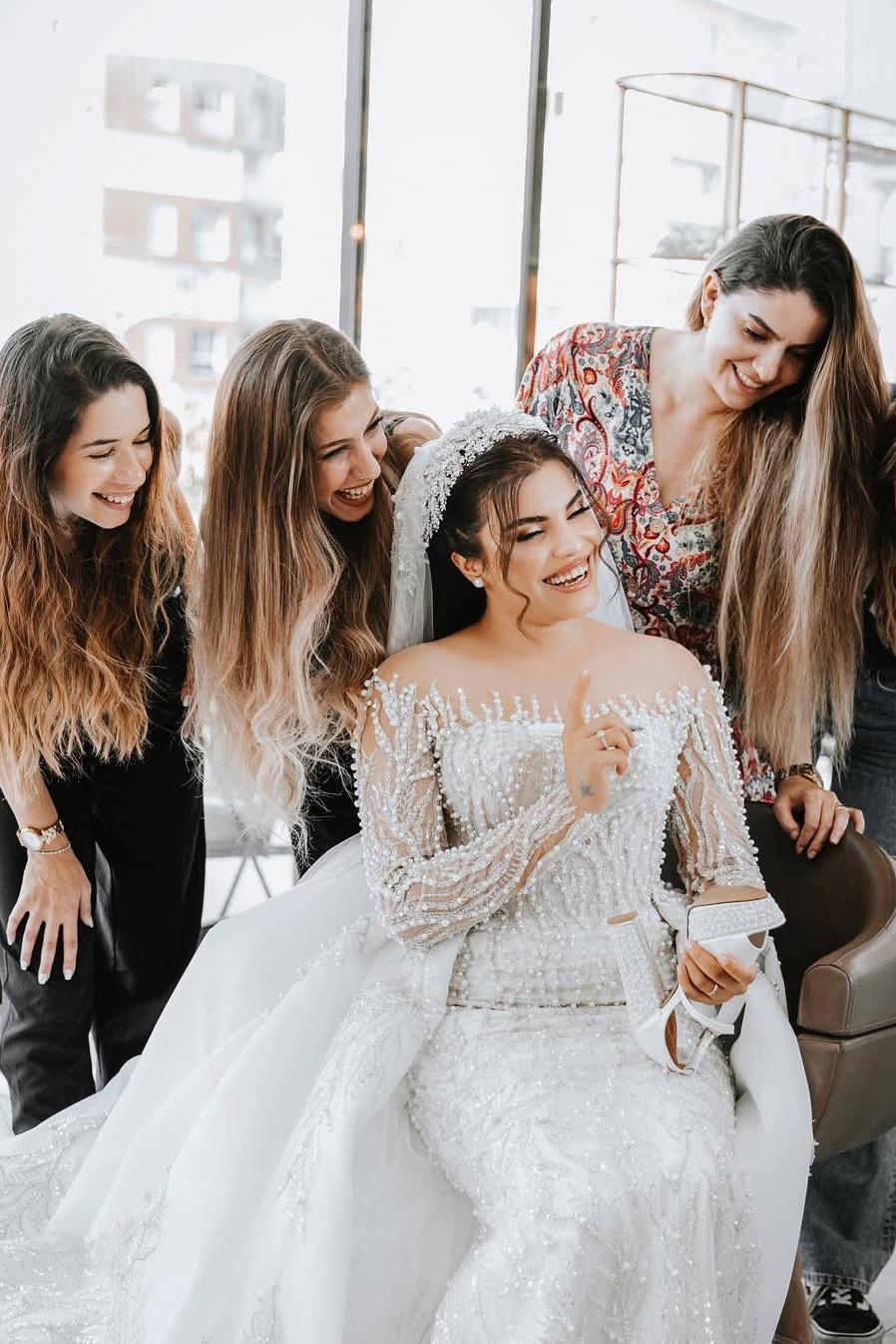 White Wedding Dress Mermaid Off The Shoulder Sleeves Beaded Detachable Train Tulle Bridal Gown With Peals