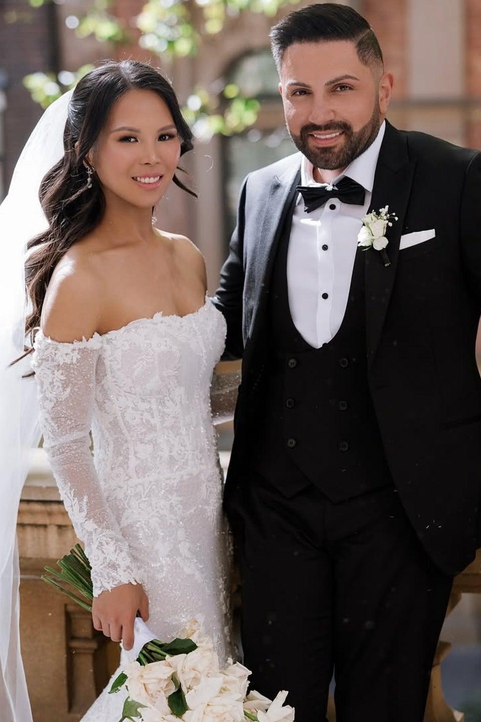 White Wedding Dress Mermaid Strapless Off The Shoulder Beaded Lace Long Sleeves Cathedral Train Tulle Bridal Gown