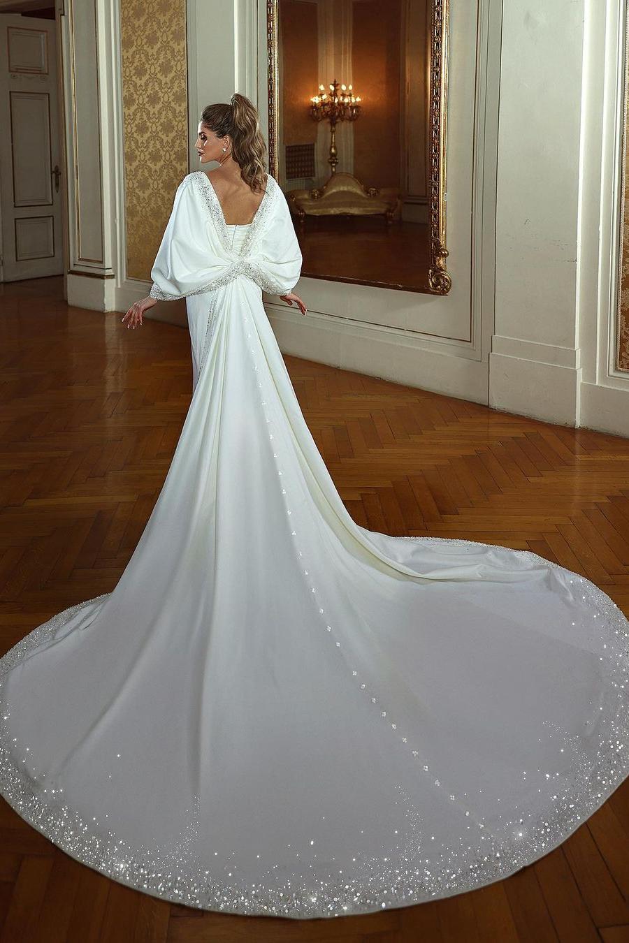 White Wedding Dress Mermaid Sweetheart Beaded Bridal Gown with Panel Train