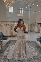 White Wedding Dress Mermaid Sweetheart Lace Chapel Train Tulle Bridal Gown With Appliques