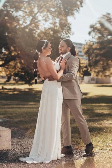 White Wedding Dress One Shoulder Sleeveless Beading Bridal Gown With Slit