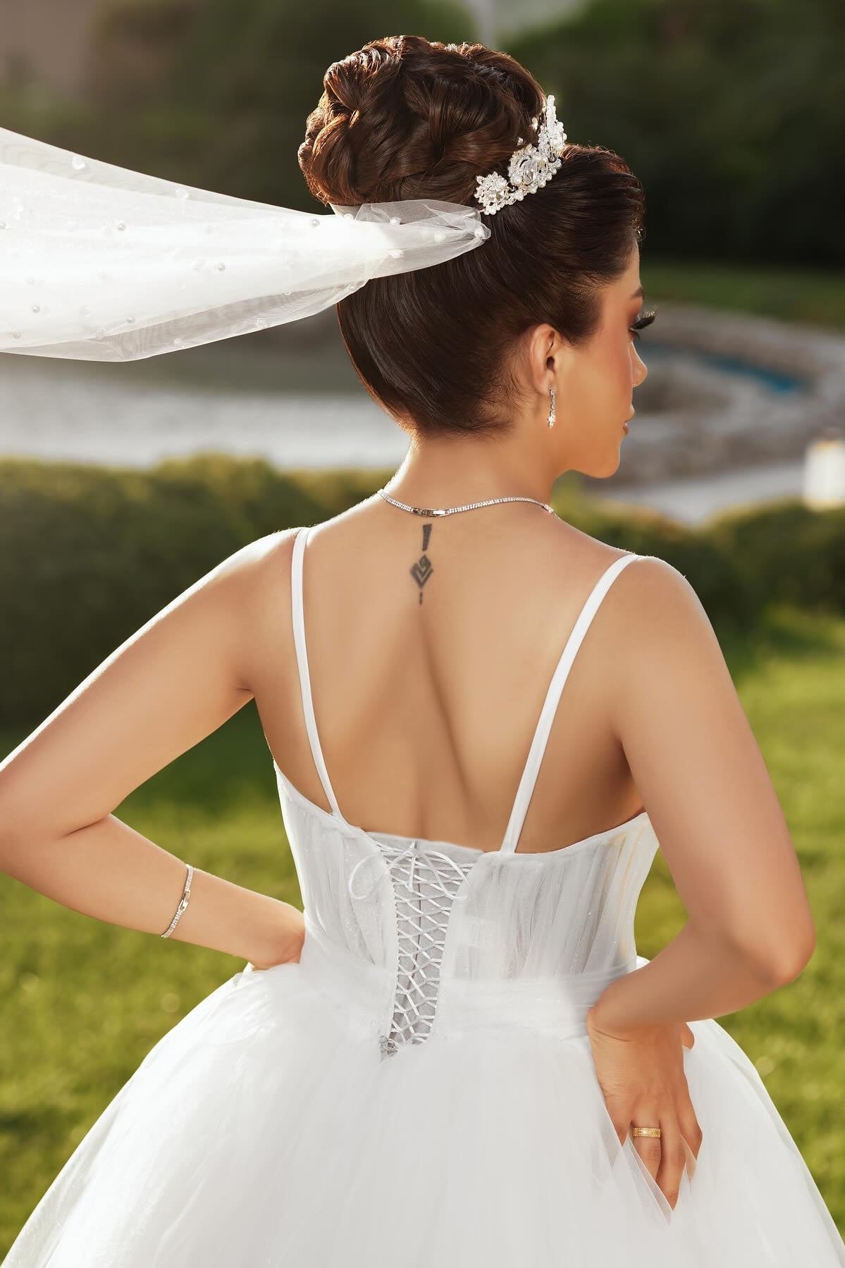 White Wedding Dress Sweetheart Spaghetti Strap Sleeveless Ball Gown Tulle Bridal Gown