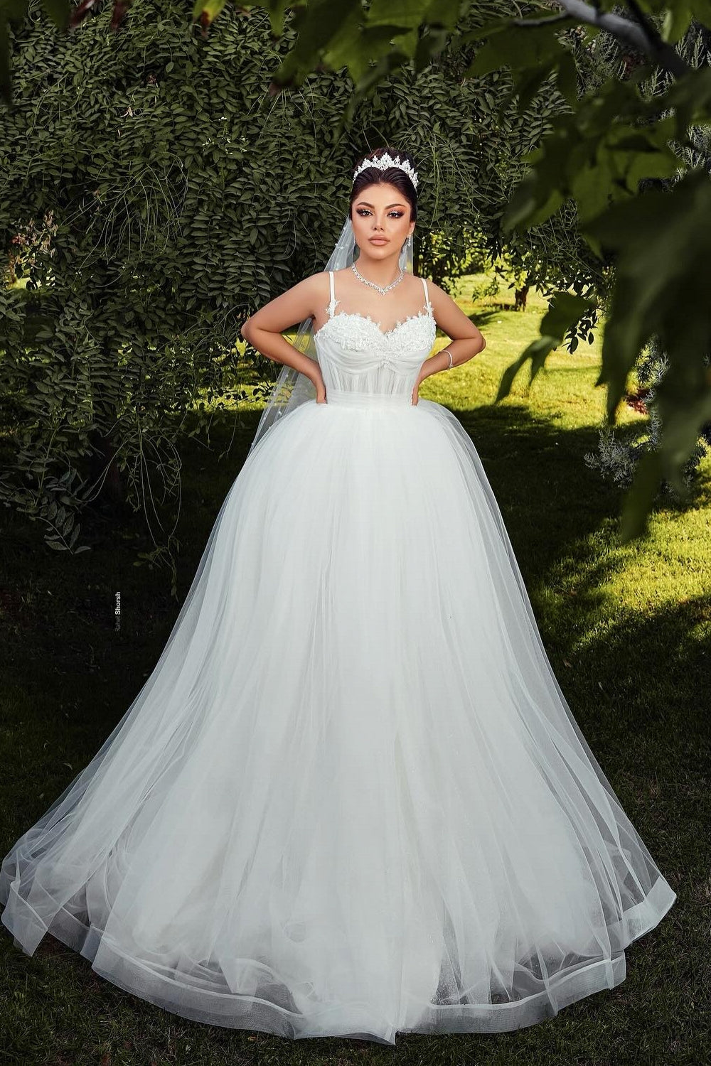 White Wedding Dress Sweetheart Spaghetti Strap Sleeveless Ball Gown Tulle Bridal Gown