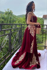 Burgundy Christmas Party Dress Lace Appliques Slit Velvet Evening Dress With Detachable Train