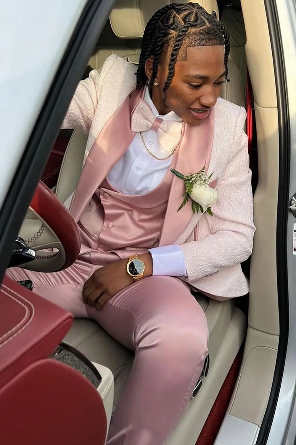 Charming Light Pink Shawl Lapel 3-Piece Men's Prom Suit