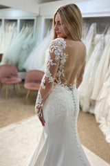 Beautiful White V-Neck Mermaid Long Wedding Dress with Lace