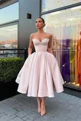 Sweetheart Sleeveless Evening Dress Short with Beading and Pockets