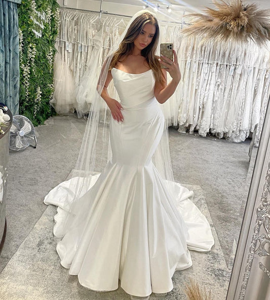 Charming Wedding Dress Strapless Mermaid Satin Bridal Dress