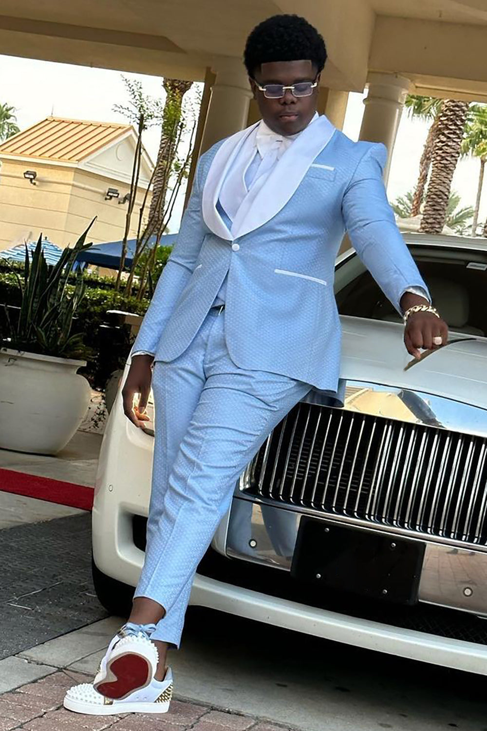 Stylish Light Blue 3-Piece Shawl Lapel Men's Prom Suit