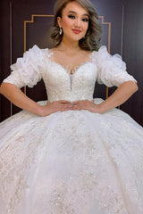 Ivory Wedding Dress Puff Sleeves Vintage Ball Gown Bridal Dress With Lace Appliques