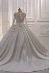 Ivory Wedding Dress Long Sleeves Jewel Neck Ball Gown Bridal Dress